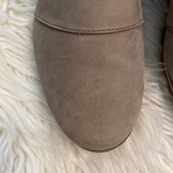 SOREL Boots size 8.5 color gray/silver excellent condition see all photos - Picture 7 of 16